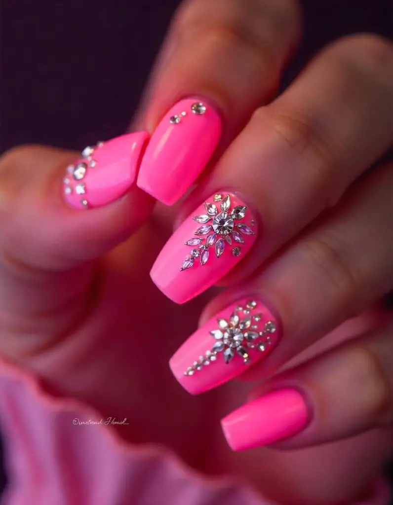 simple rhinestone nail deisgns